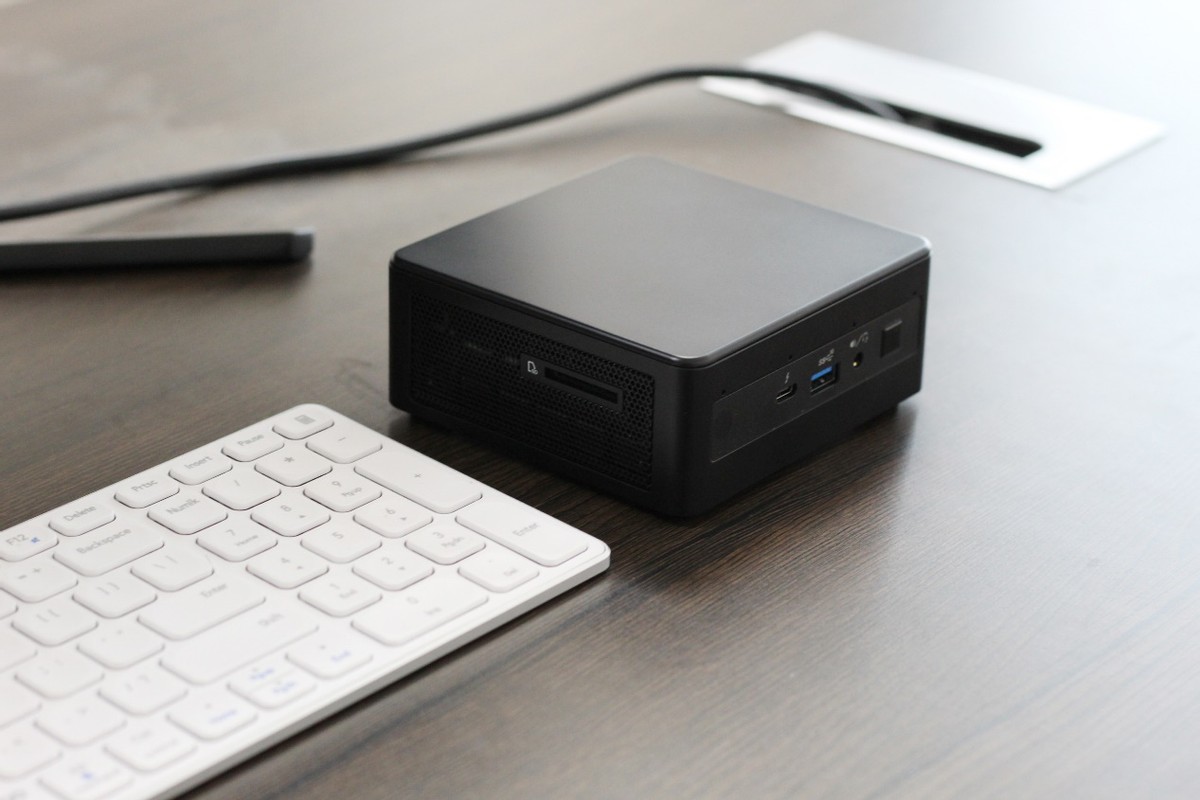 PC主机未来新形态，小身板大容量强性能，百应小黑评测