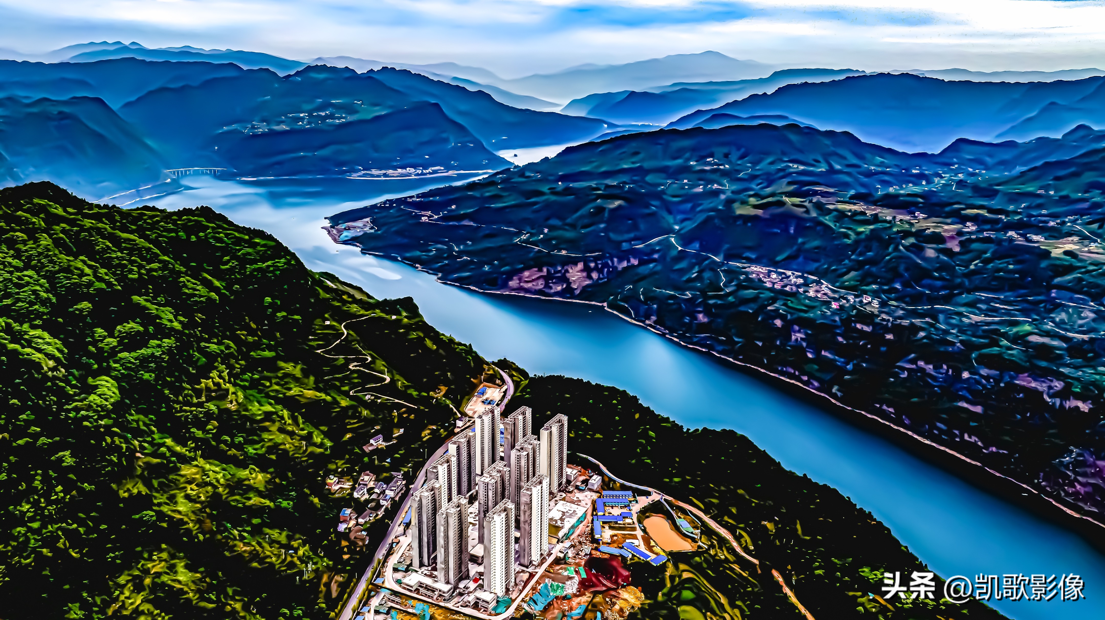 西藏布达拉宫大峡谷,西部长青的布达拉宫