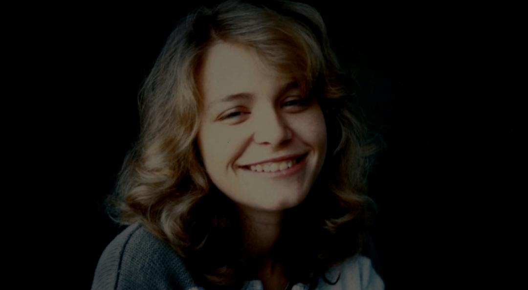 被养父绑走，性侵，被逼成脱衣舞女，美国这桩丑闻，太荒唐了