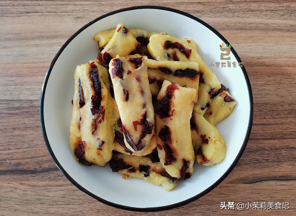 蒸年糕1斤面加多少水,蒸年糕一斤糯米粉加多少红糖