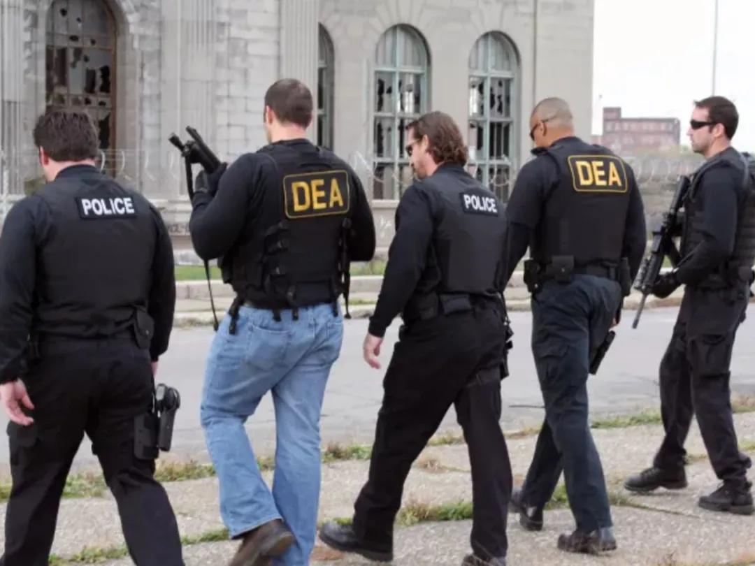 砍双手、割脚筋、杀官员…实名举报=不得好死?