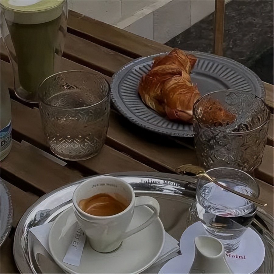 看透生活的图片伤感,伤感不想被打扰的图片