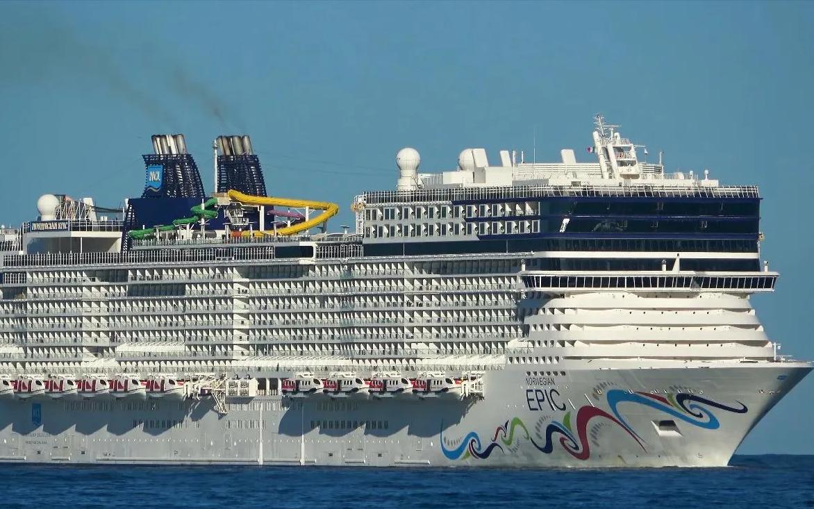 世界上十大豪华邮轮视频,全球十大巨型邮轮