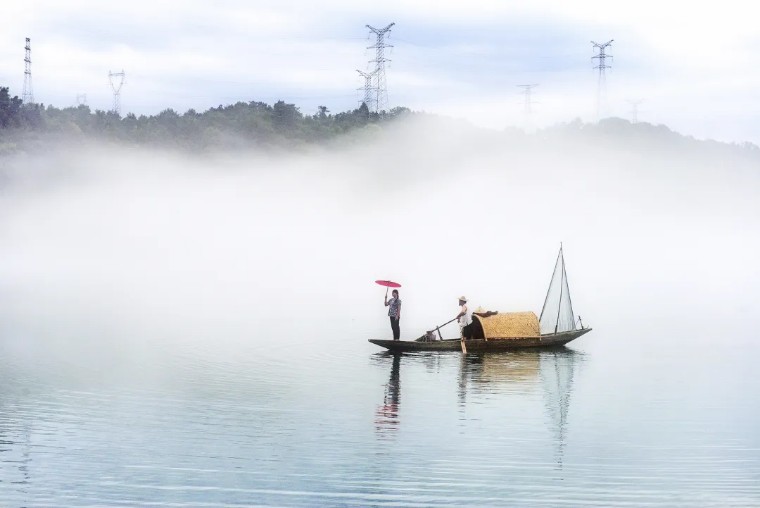 摄影图片二次构图,一张照片二次构图就会眼前一亮