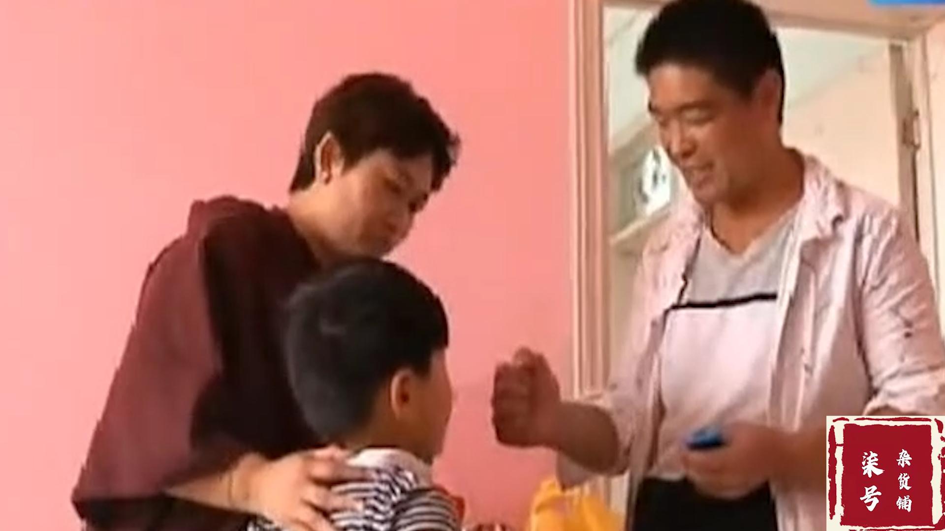 男子抓到妻子说出轨就打她,妻子出轨被发现丈夫怒打妻子