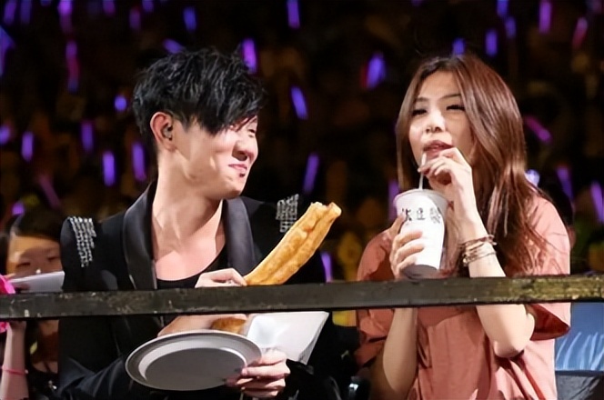 林俊杰喜欢田馥甄还是金莎,音乐才子林俊杰和田馥甄