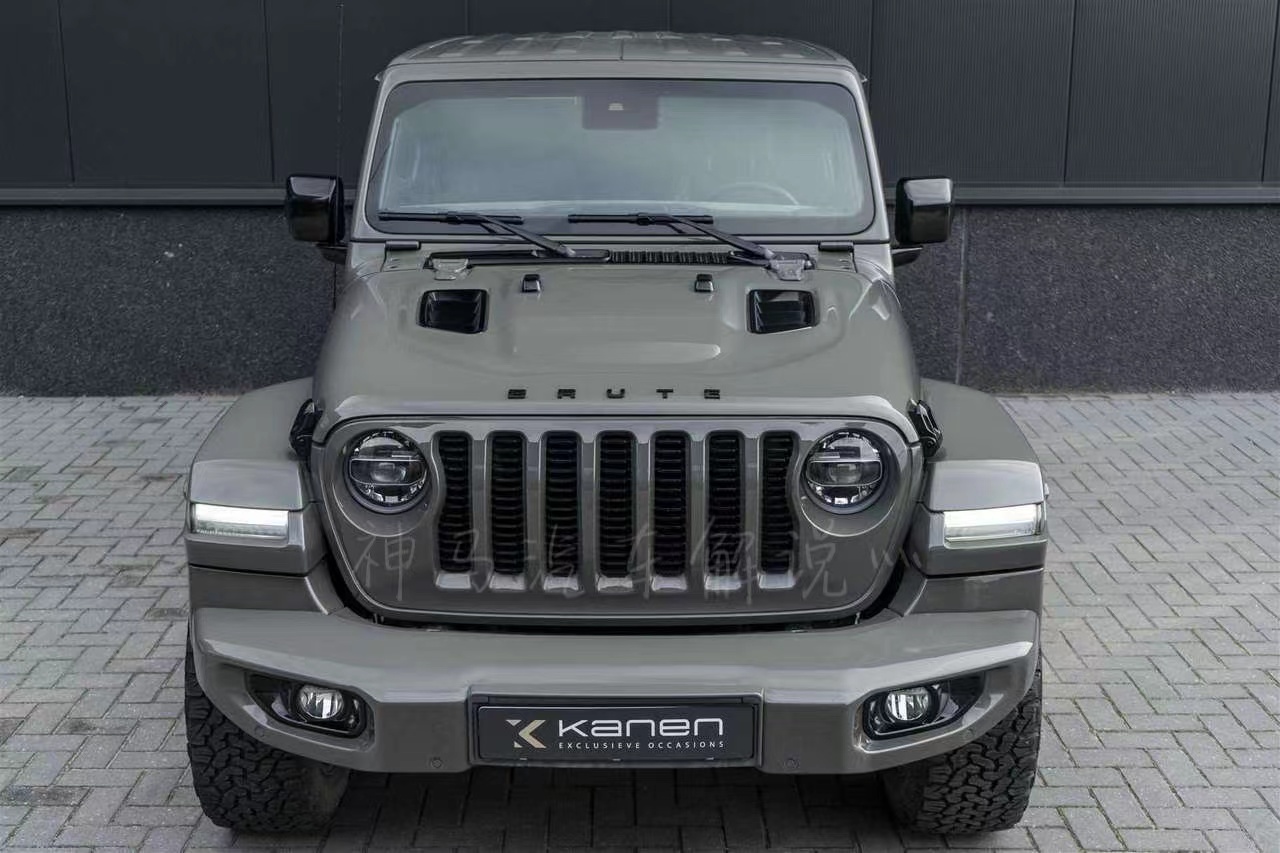 越野范更浓郁！新款jeep牧马人实拍，尺寸更大，6.4引擎+四驱