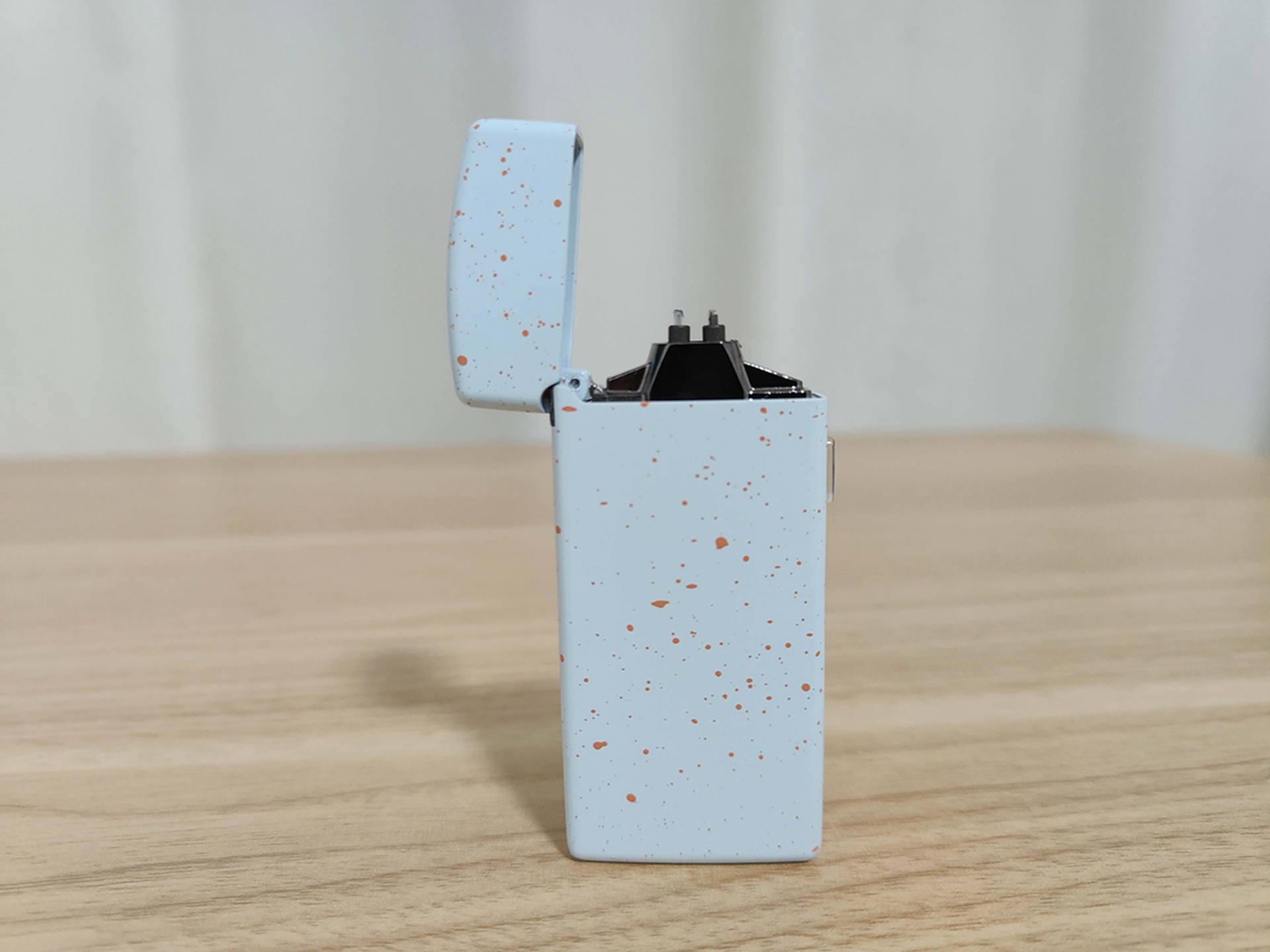 点火时尚新选择，更酷更炫，极具潮流范儿的极蜂电弧打火机体验