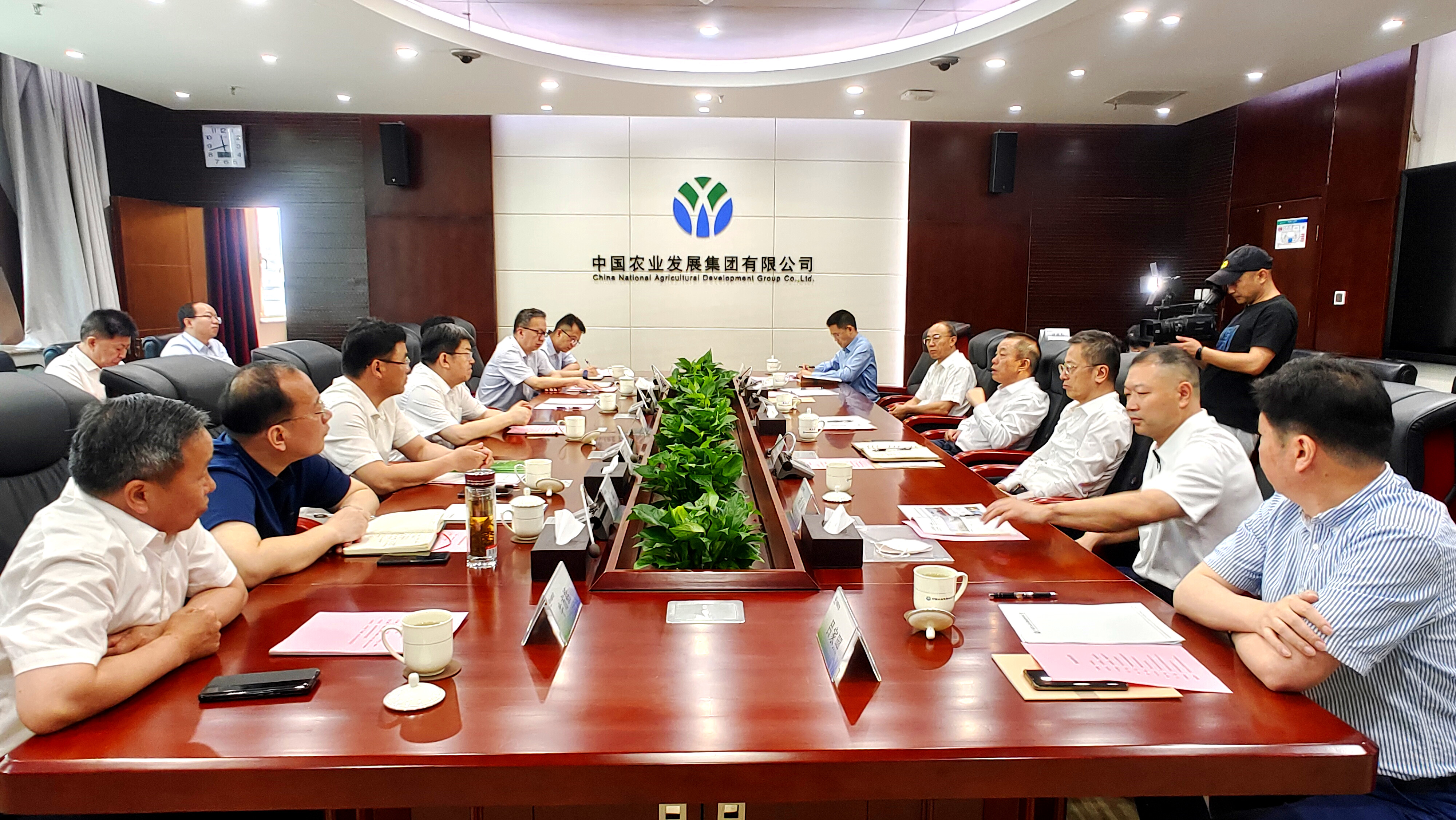 扩大合作“朋友圈”点燃高质量发展“强引擎”任泽锋赴北京开展招商考察