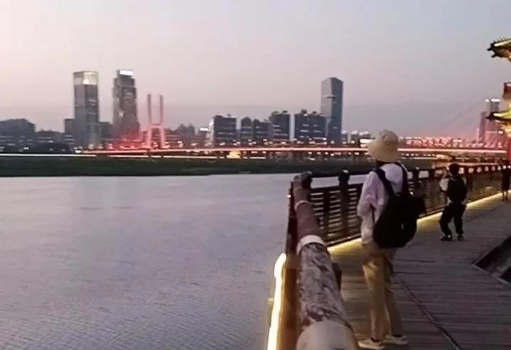 滕王阁是十大名楼之首,滕王阁是江南第一名楼