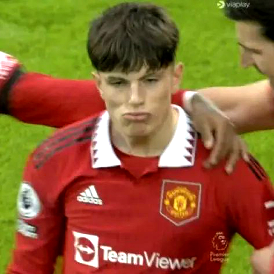 曼联17岁超级新星加纳乔合同,加纳乔续约周薪