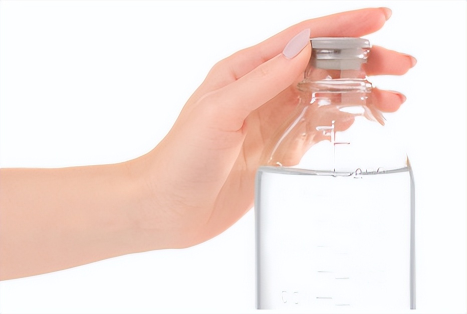 耳朵特别痒又掏不出耳屎怎么办,耳朵里痒一掏就流水是什么原因