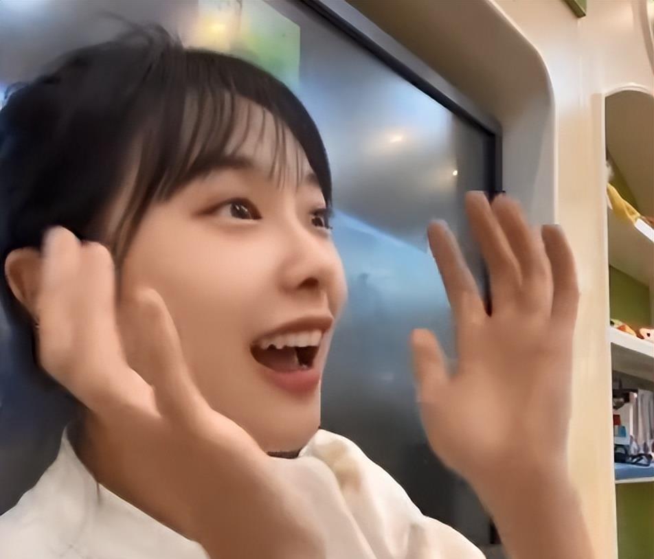 挖呀挖黄老师为什么走红,挖呀挖黄老师回应素颜遭吐槽