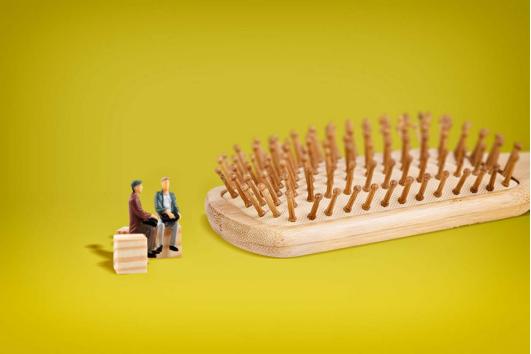 脱发严重简单有效治脱发的方法,严重脱发有什么方法可以治