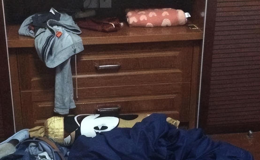 “*爱性**陷阱：丈夫、发小、我，三人*欲情**纠葛”