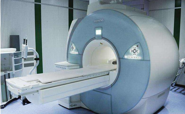 核磁共振发生医疗事故,磁共振安全事故
