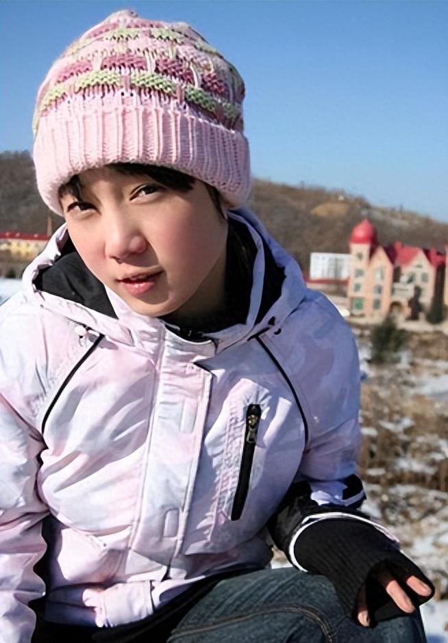 “网红模特”*筱雨张**,出道一年拍21套人体写真,现38岁仍单身未婚