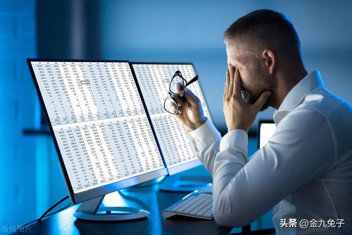 眼睛进灰尘会自己出来吗,眼睛容易进灰尘