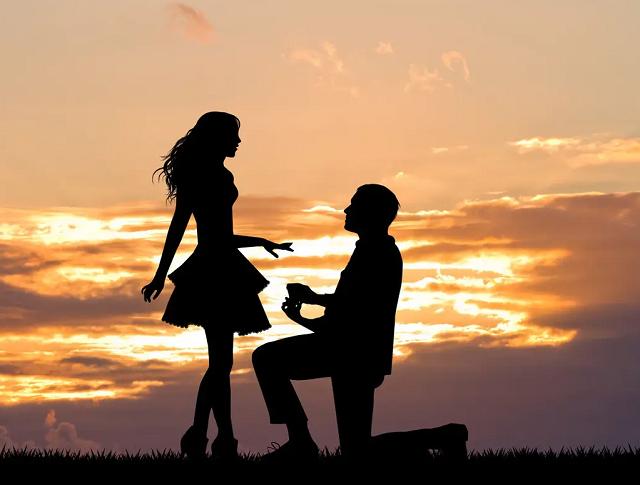 96年台湾富家女与*小平邓**警卫员订婚，女方母亲：台湾娶妻要100万