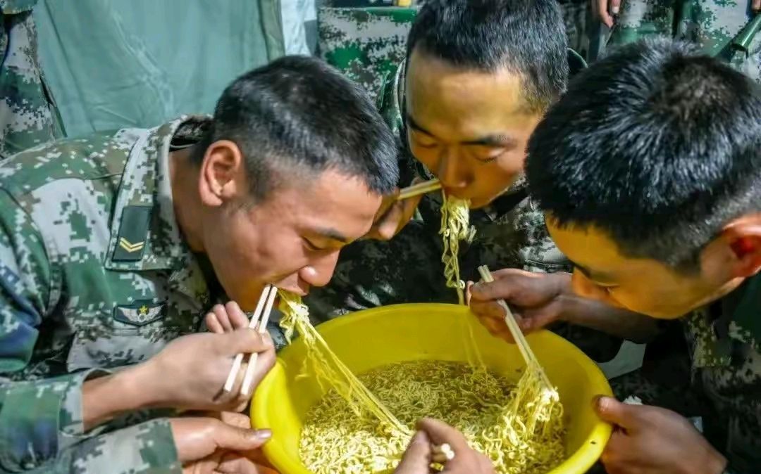 部队万能小黄盆作用,部队小黄盆能挡子弹吗