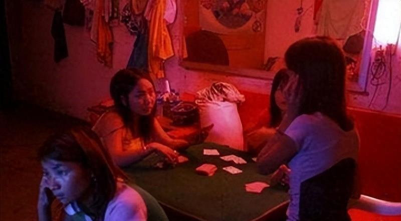 百万网红雅典娜现身缅北训狗营,缅北训狗场被救女孩真实采访