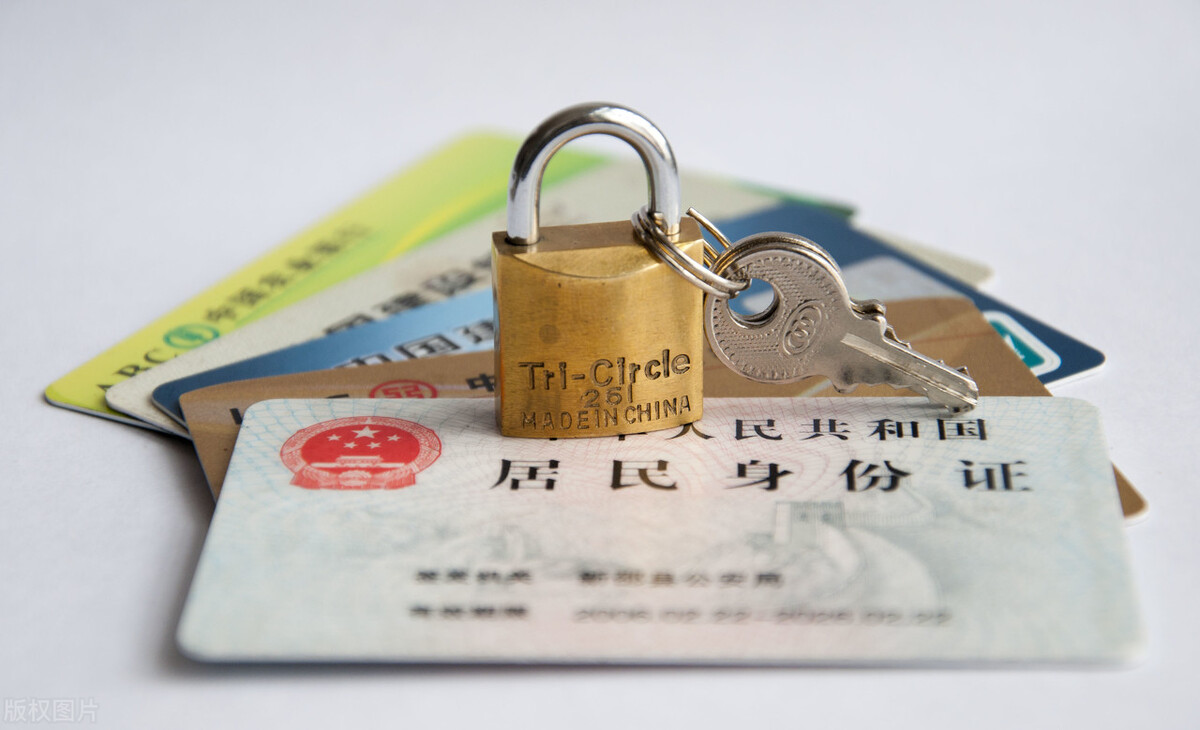 银行卡密码输错三次被锁怎么办,银行卡密码输错2次被锁了怎么办