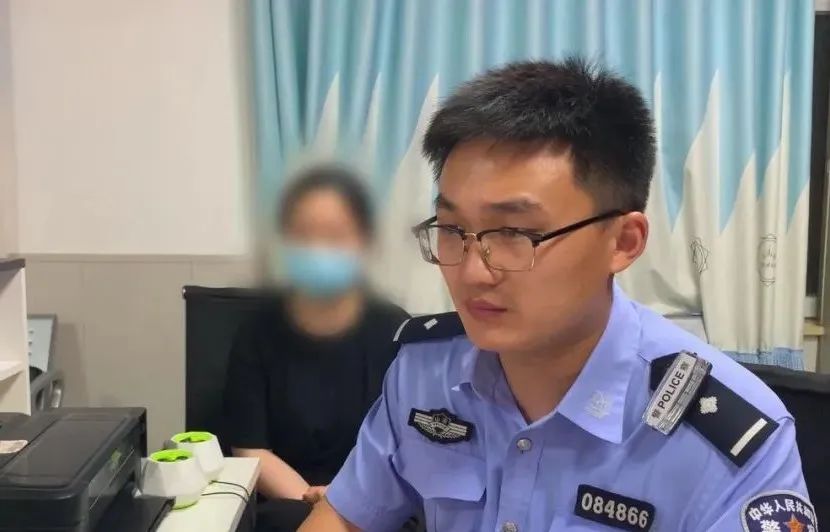 湿巾4包6元,4包湿巾