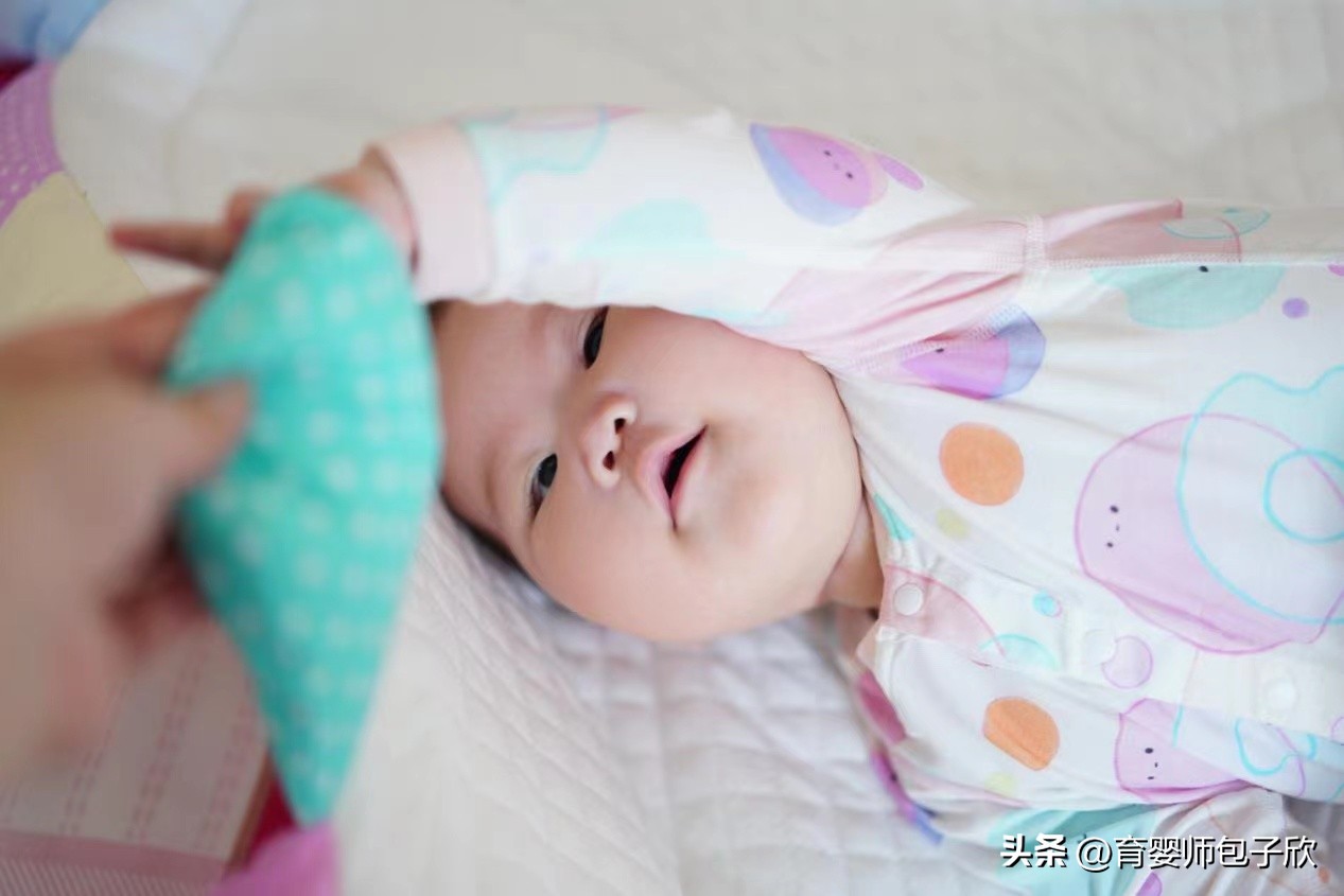 怎样做手势可以使宝宝聪明,提升宝宝语言能力的精细动作