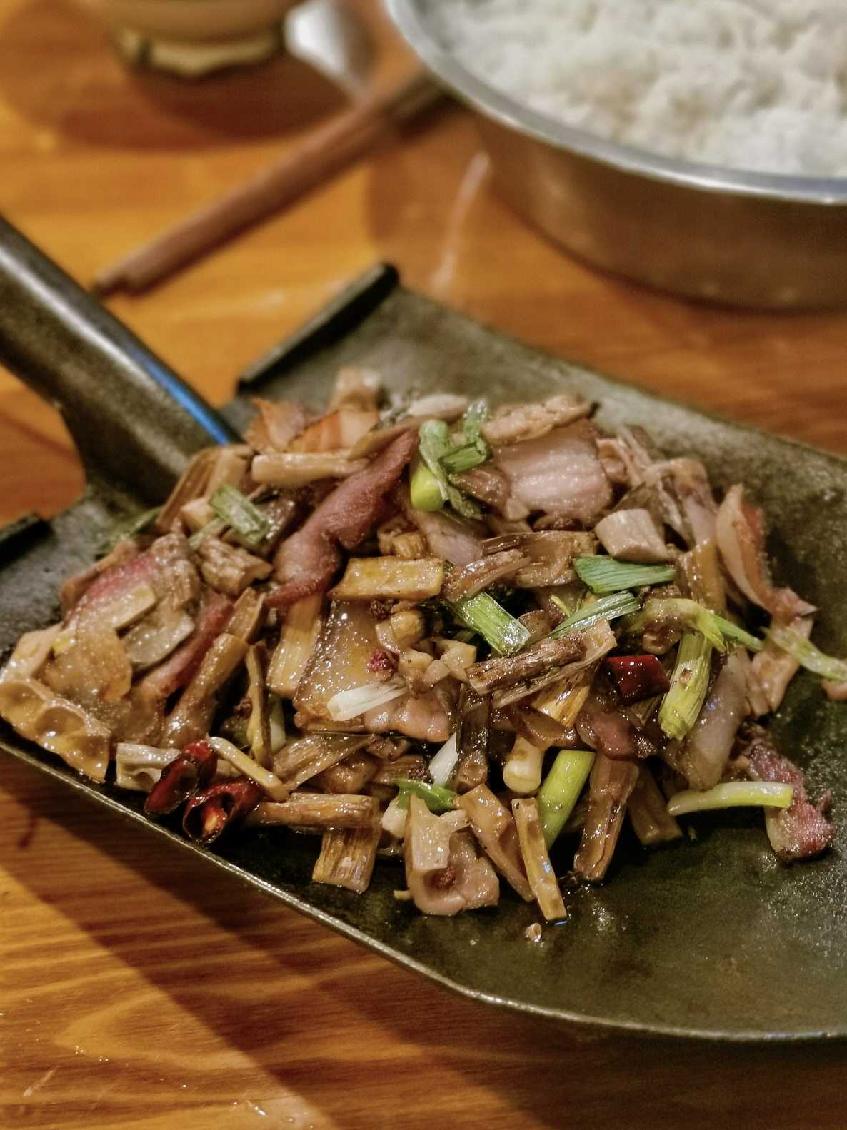 乐山异国风情打卡新去处,乐山游玩攻略及人文风情