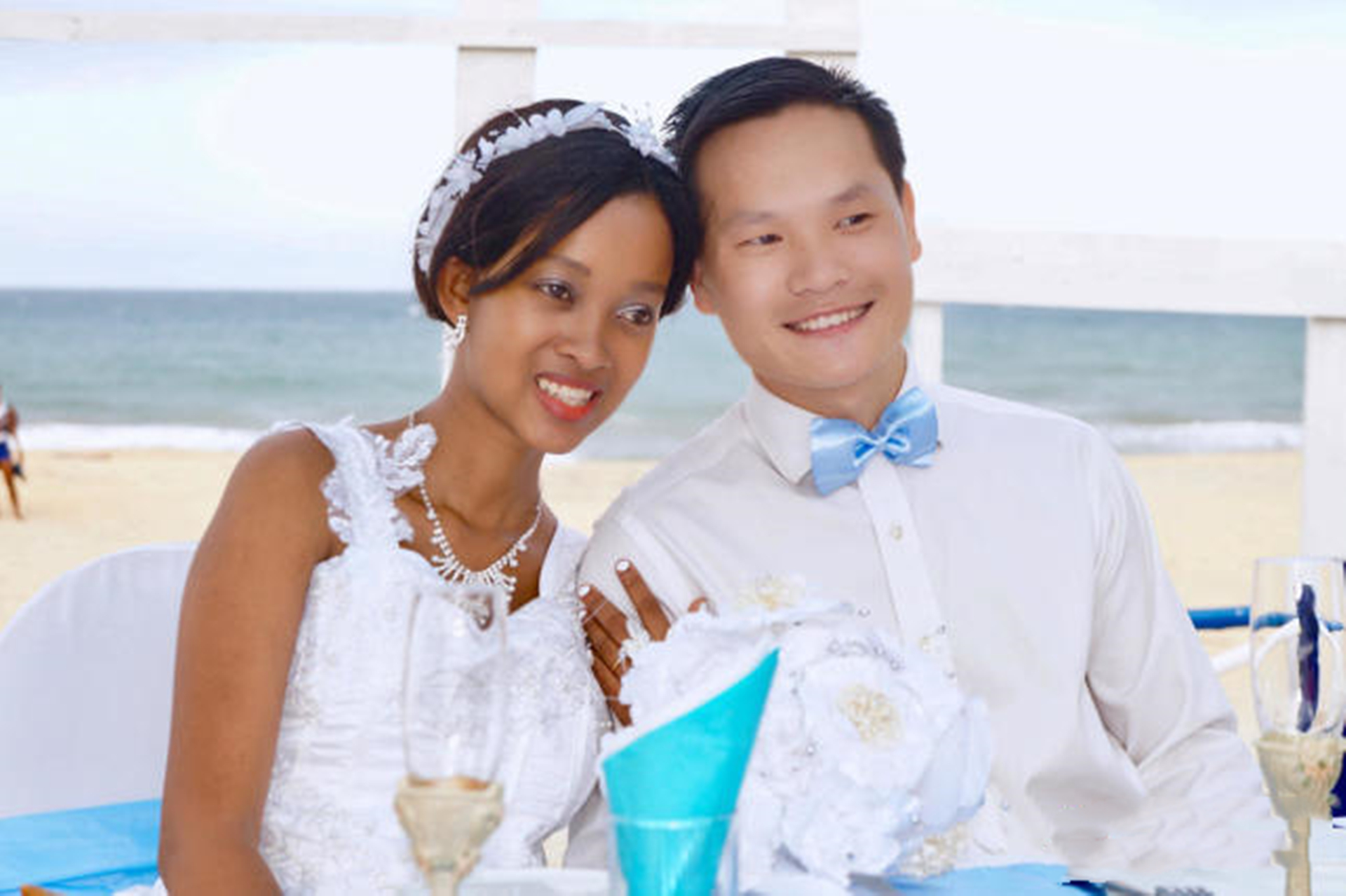 6年前，湖南农村小伙娶非洲美女，定居非洲月入10万，现状如何？