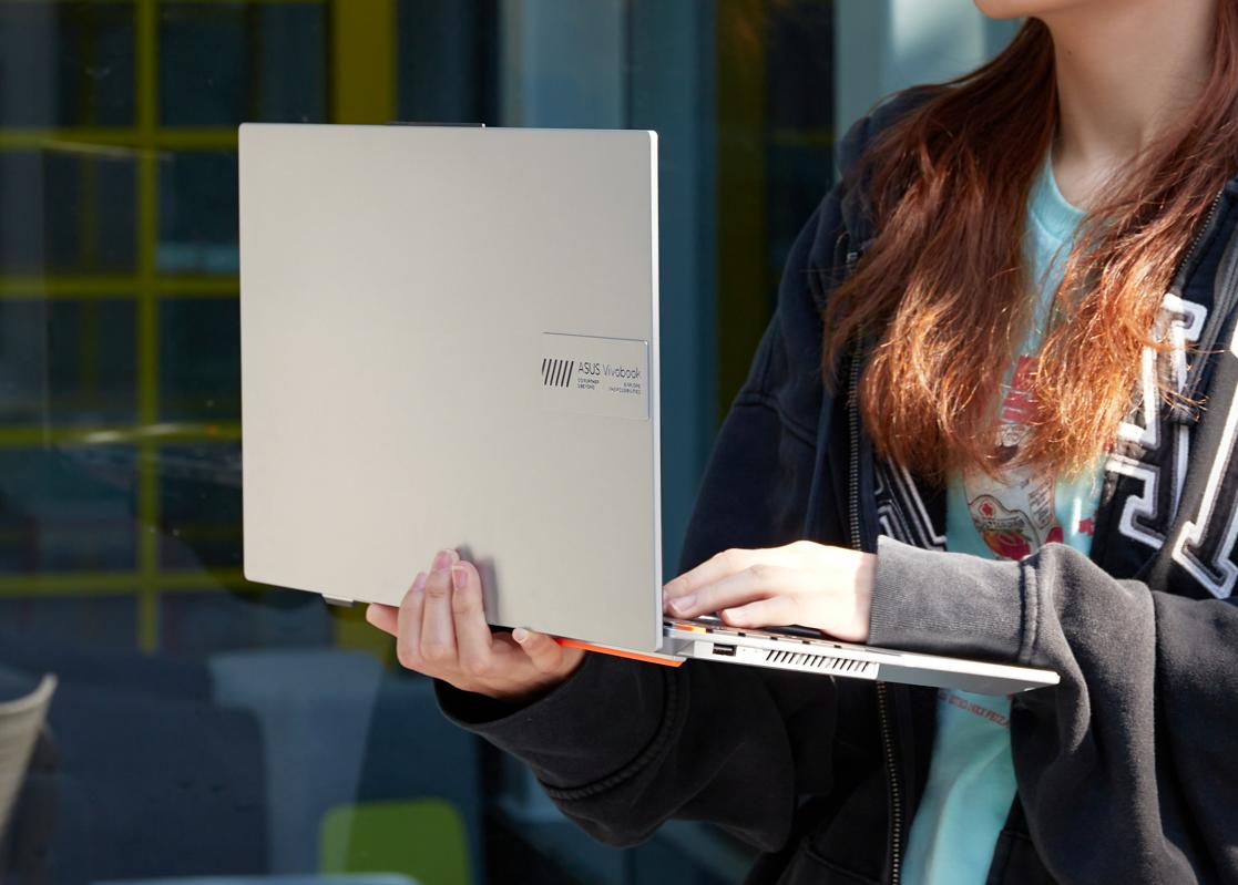 华硕无畏15i2023轻薄笔记本评测,高性能笔记本推荐华硕无畏15