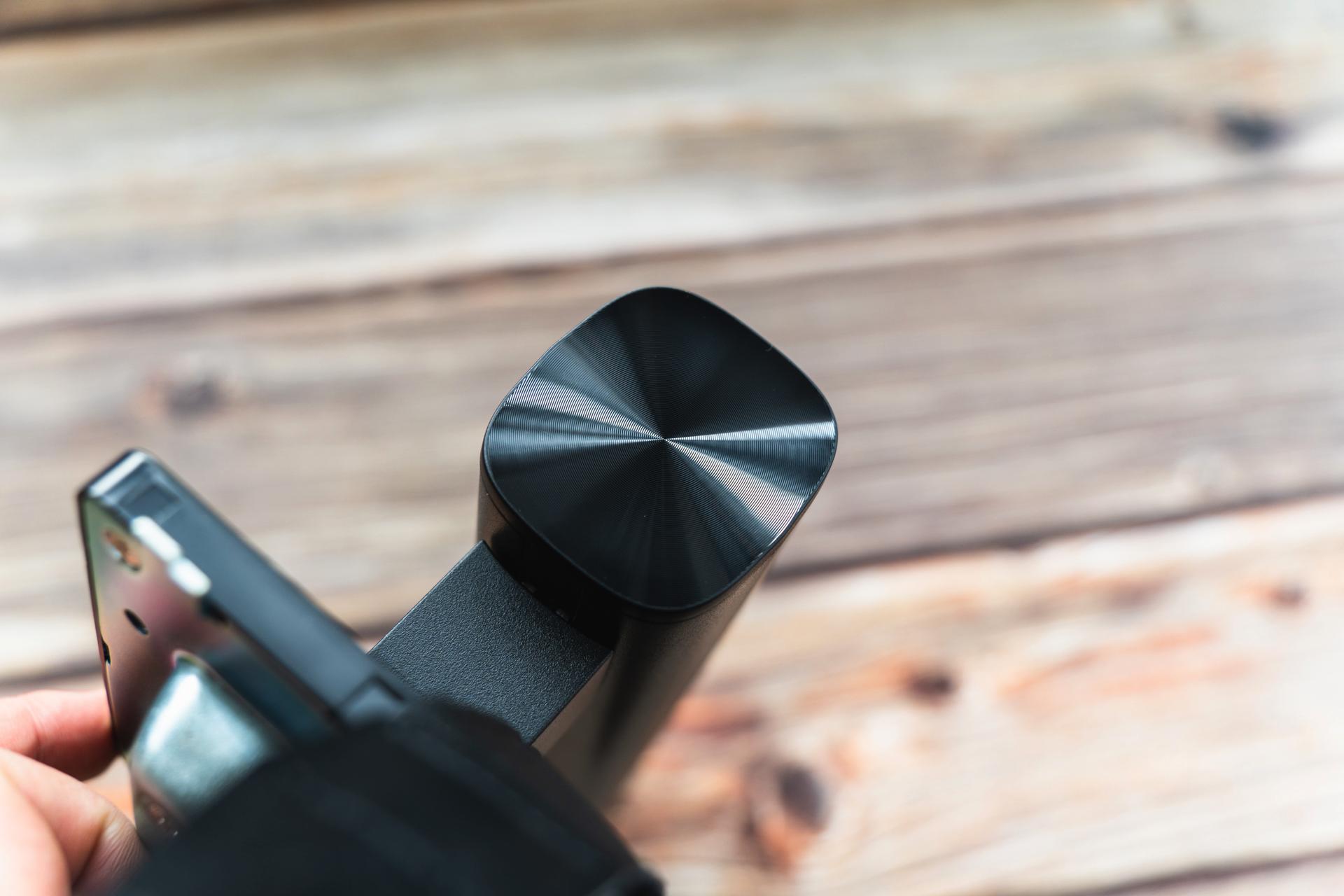 用自带系统的智慧显示器打造极简桌面——元创师H28使用分享