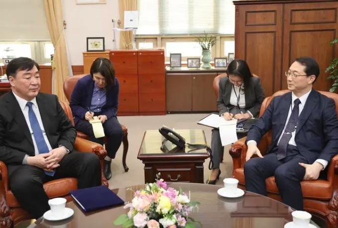 韩国越来越狂了！居然想降级对华关系？知道立陶宛是什么结局吗？