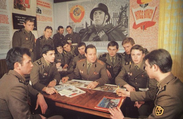 瓦良格号航母购买历程完整视频,中国购买瓦良格号航母的时间