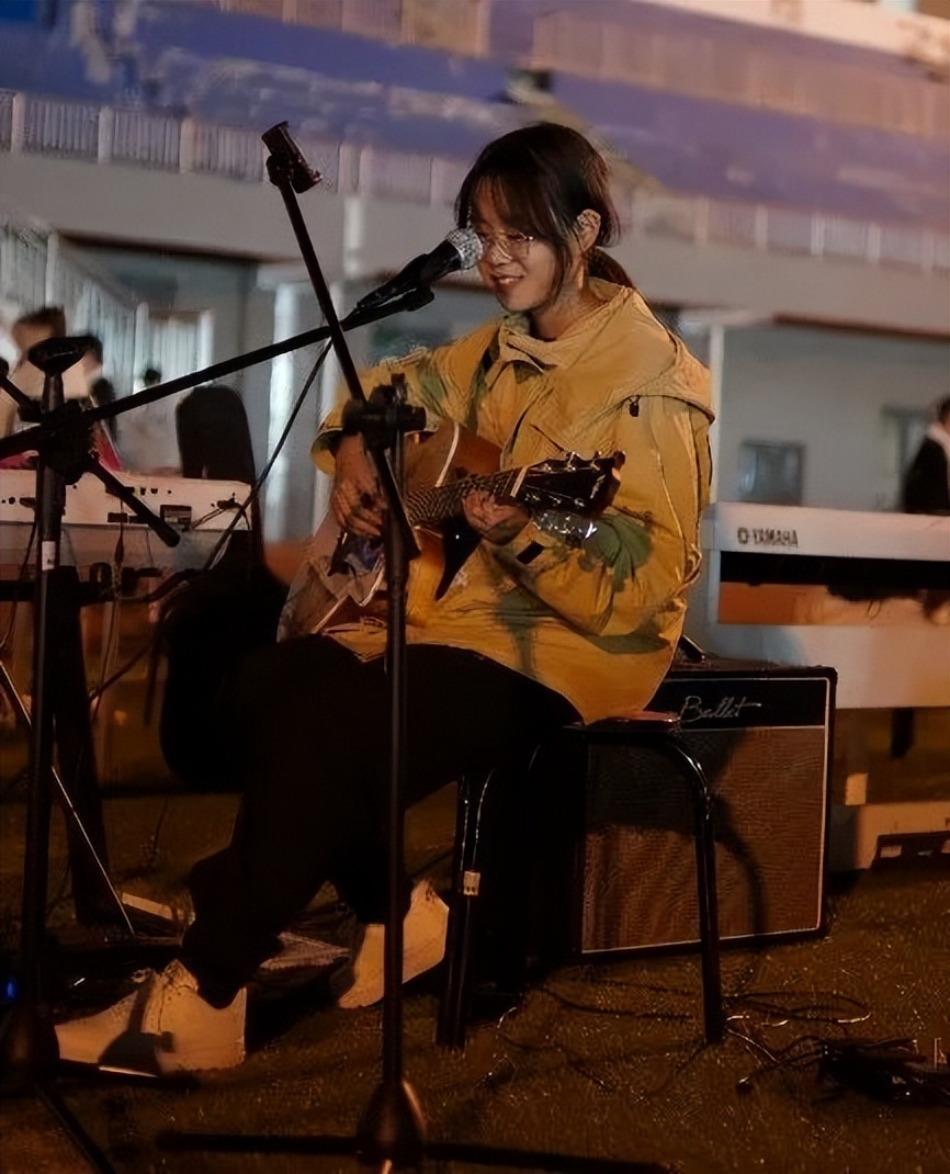 你的出现惊艳了时光温柔了岁月,一个惊艳了时光一个温柔了岁月