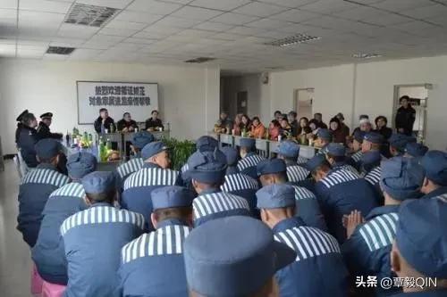 进看守所多久寄生活费,看守所里的犯人要干活吗