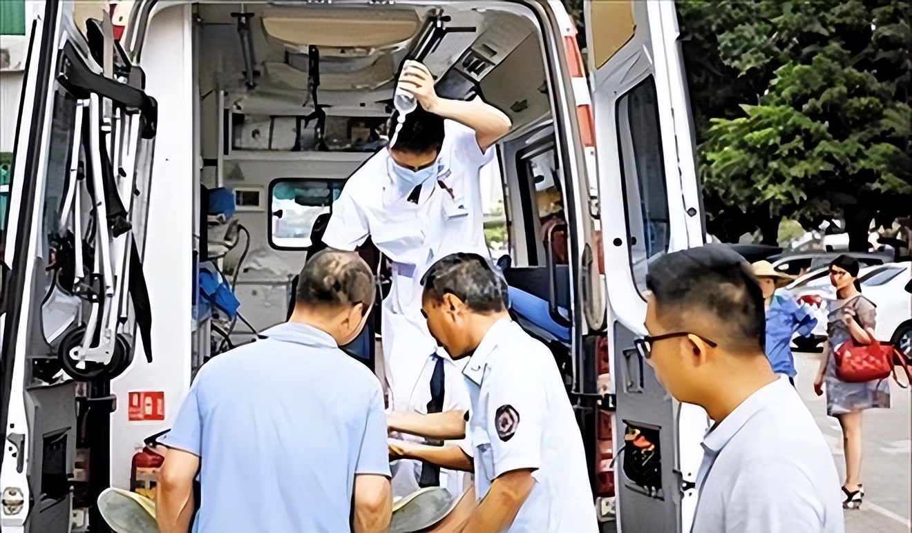 医院保安能赚多少钱一个月,做保安一年赚50万块钱