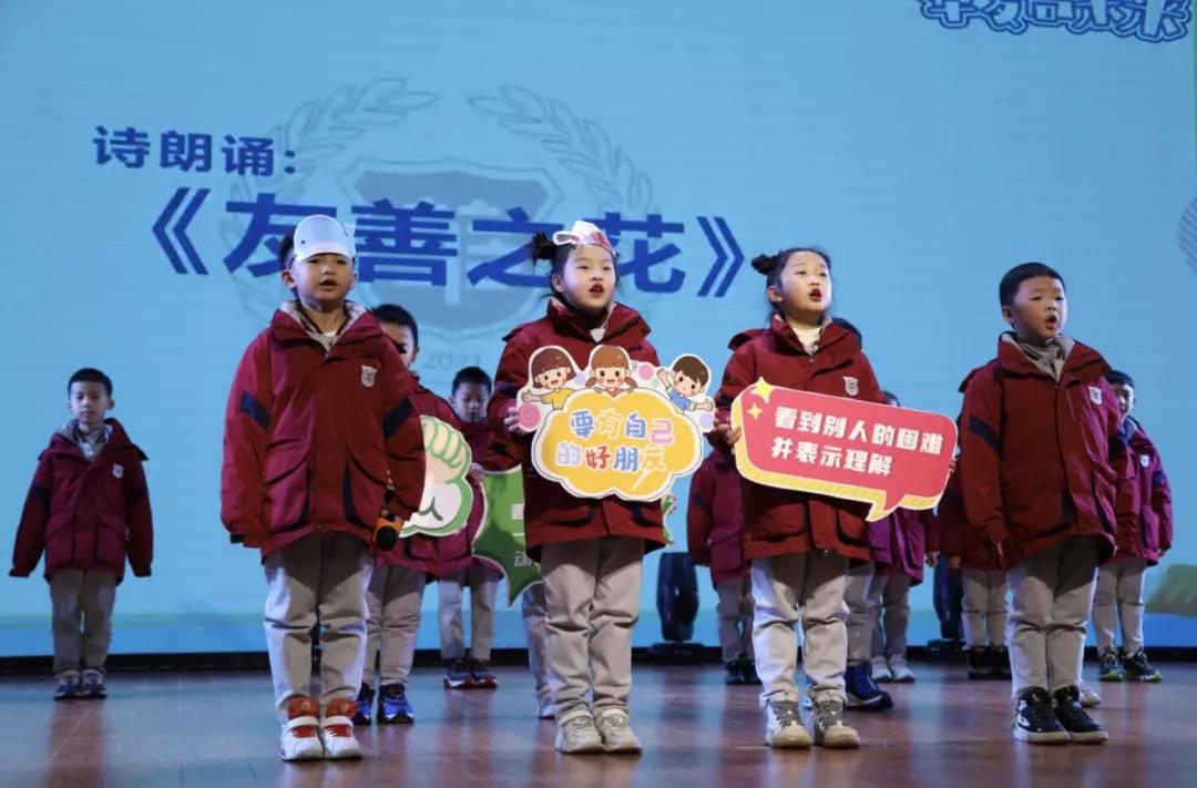 开学啦听听新生的感受,开学了看一下宿舍的环境