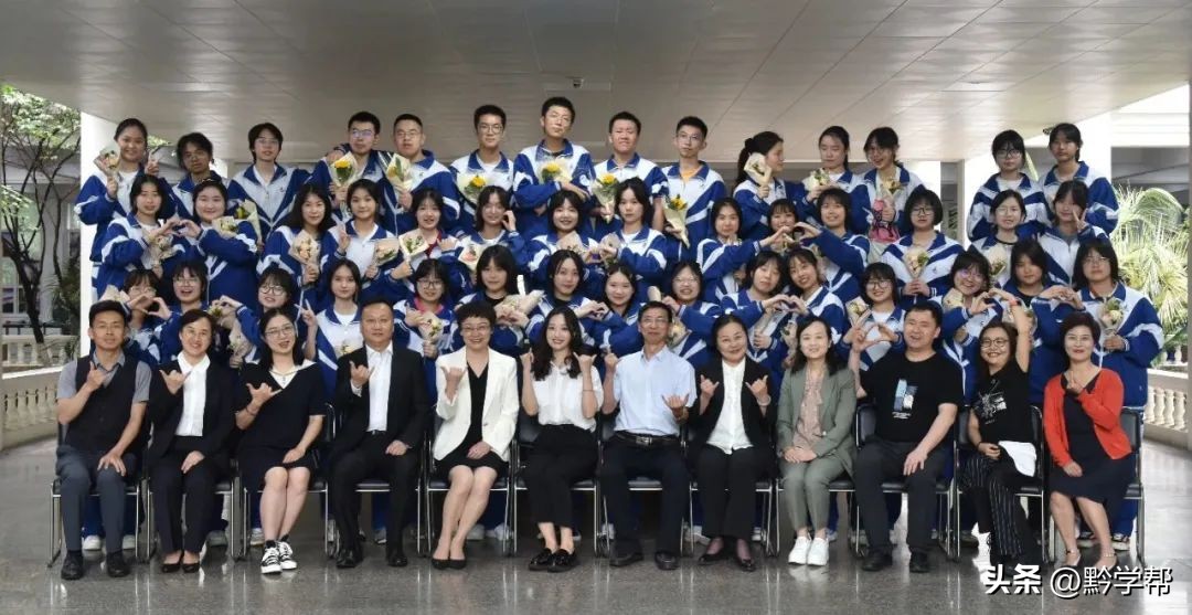 贵阳一中21年毕业照,一中实验23届