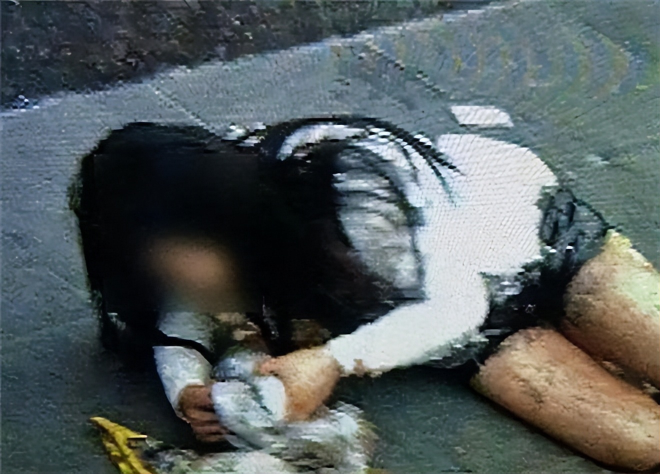 大巴车小女孩被烧伤事件,公交车被烧伤小女孩后续