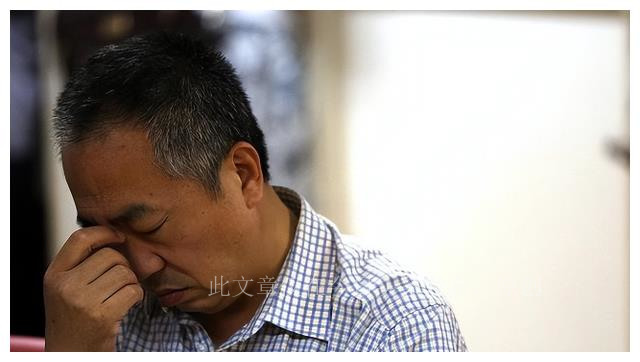 公公养情人18年，婆婆坚决不离婚，公公死后，婆婆终于坦白原因