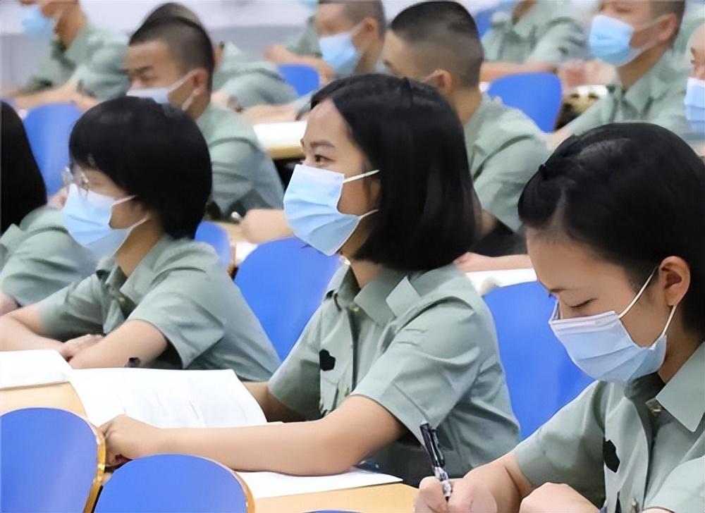 云南女孩李盈为什么要考国防科大,云南学霸李盈圆梦国防科大