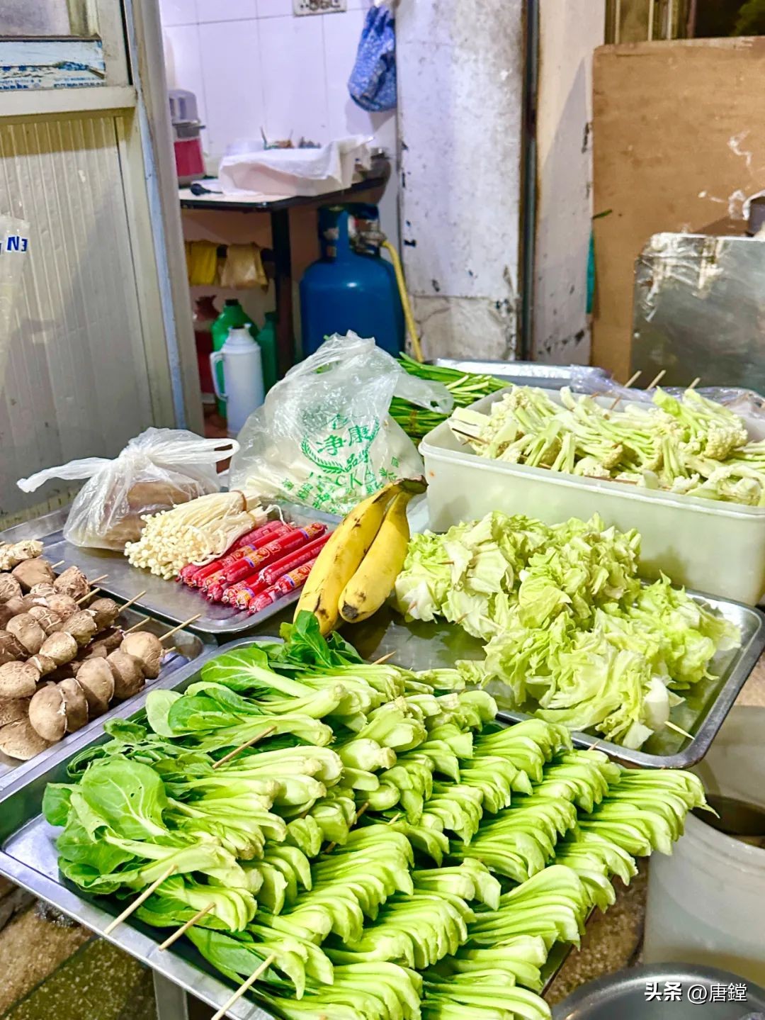 挑战20元吃遍小学门口小吃,100块钱吃遍校门口小吃