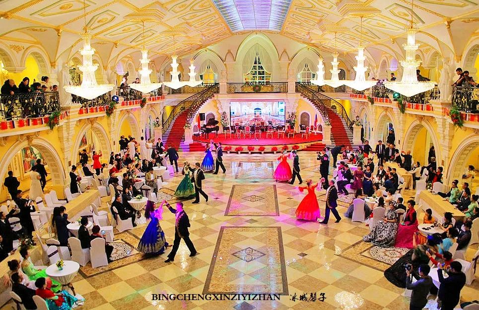 伏尔加庄园最佳观赏期,夏日必去伏尔加庄园十大打卡地