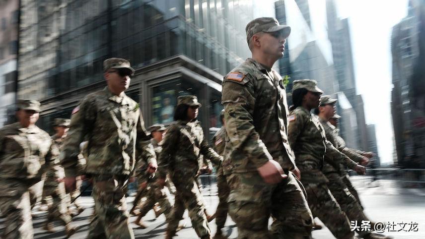 美军演练台岛作战,美军军舰开进海峡