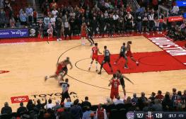 福克斯绝杀火箭,福克斯超远三分绝杀魔术上脚