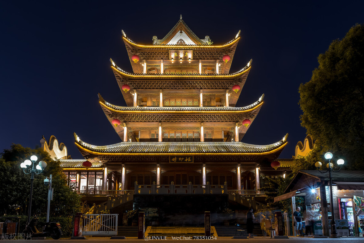 长沙国金中心网红打卡公仔雕像,湖南长沙网红打卡旅游景点