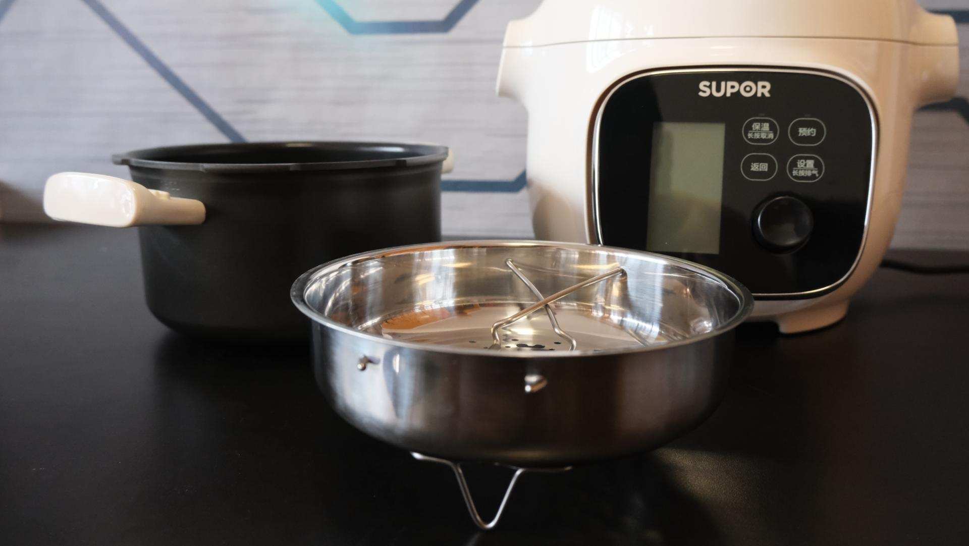 怎样挑选苏泊尔炒菜的锅,苏泊尔的二款料理快锅哪个更好