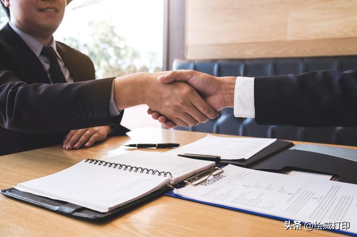 应届生签了培训协议最后要赔钱吗,应届生签过一次合同会被发现吗