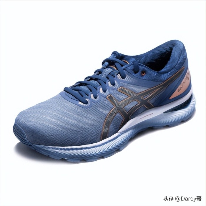跑鞋要选合脚的,选对跑步鞋跑步不伤膝